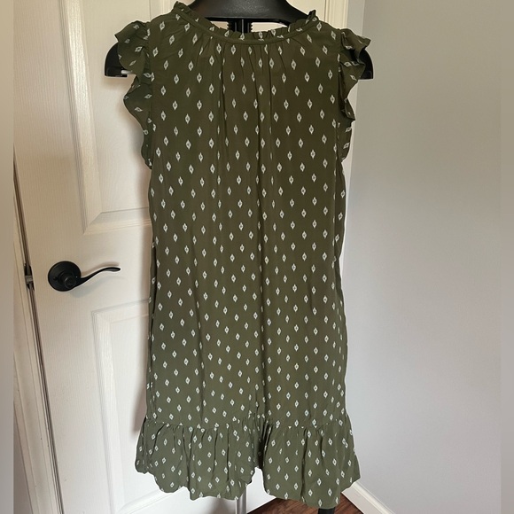Time and Tru Women's Split Neck Dress with Flounce Hem- Size XS/Sea Turtle Combo - Picture 3 of 3